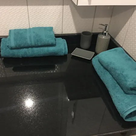 Apartamento Crown - - Studio Flat *