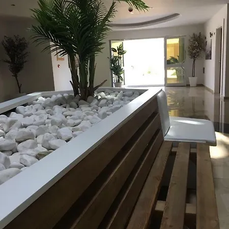 Crown - - Studio Flat * אבסלאר